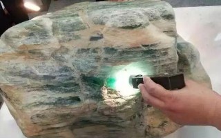 顶级翡翠原石（缅甸的翡翠原石价格）
