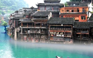 湖南凤凰古城旅游攻略（湖南凤凰古城自助游攻略）