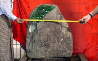 顶级翡翠原石（翡翠原石价位）