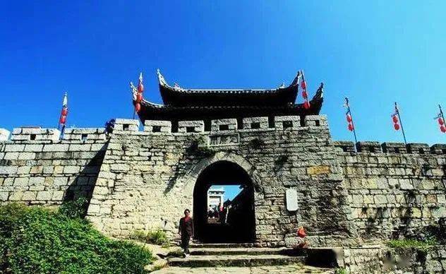 贵州旅游景点推荐:贵州10个最佳旅游景点，贵州自驾游必去好玩的地方~ -第8张图片-阔酒网