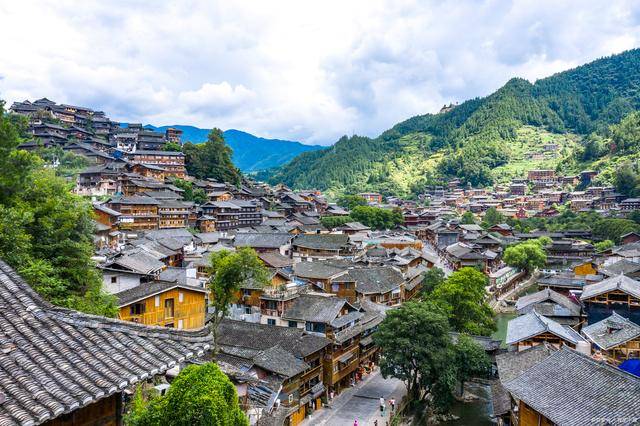 贵州旅游景点推荐:贵州详细旅游攻略,贵州10个必去景点,看完再出发 -第1张图片-阔酒网