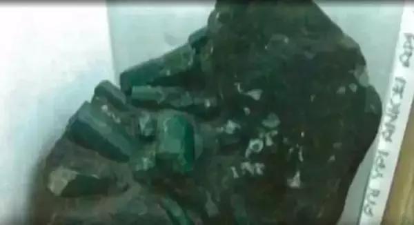 翡翠原石只有缅甸？翡翠原石各自来源，为什么偏偏是缅甸地区会这么火？ -第3张图片-阔酒网