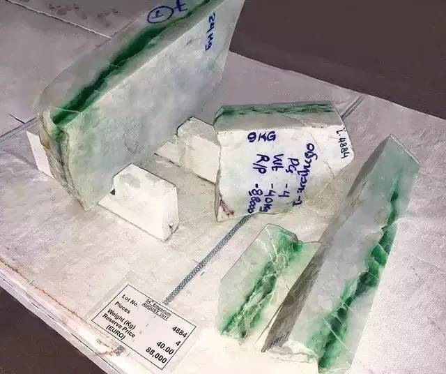 翡翠原石只有缅甸?解密热火朝天的缅甸公盘之外的成品市场走势-第2张图片-阔酒网