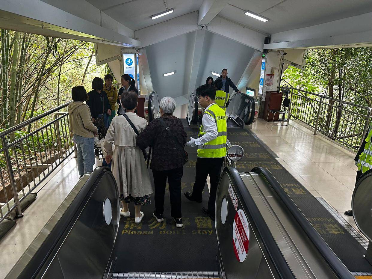 贵州旅游景点推荐:贵州旅游景点哪里好玩,十大网红景点打卡地-第3张图片-阔酒网